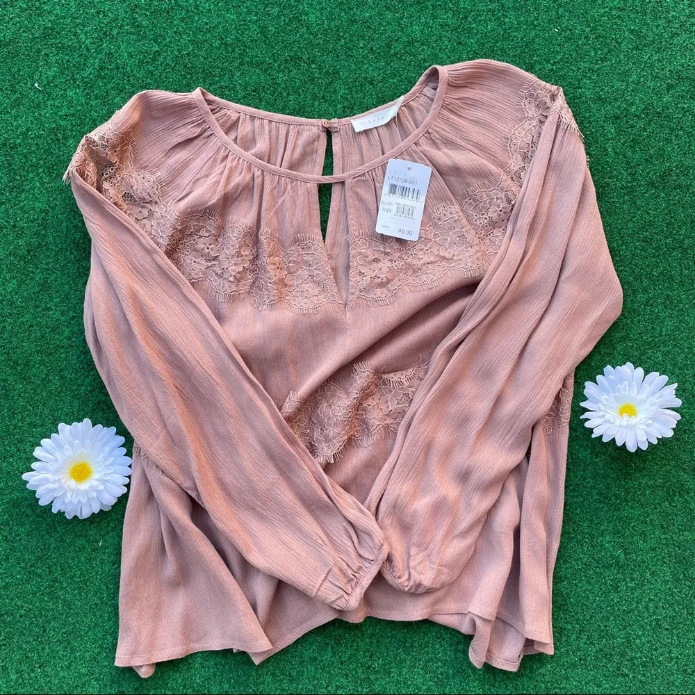 NWT LUSH Top - Picture 1 of 4